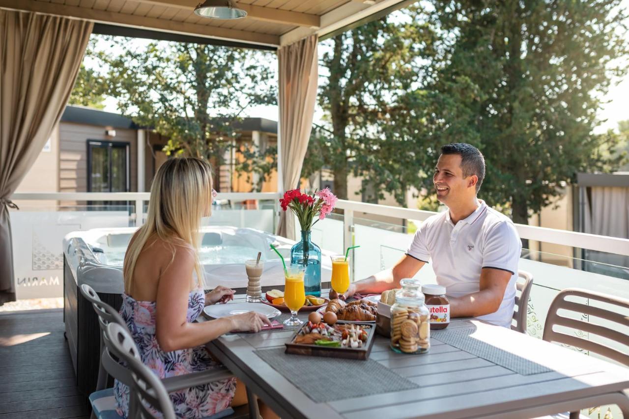 Premium Camping Homes Santa Marina, Lanterna Tar-Vabriga Extérieur photo