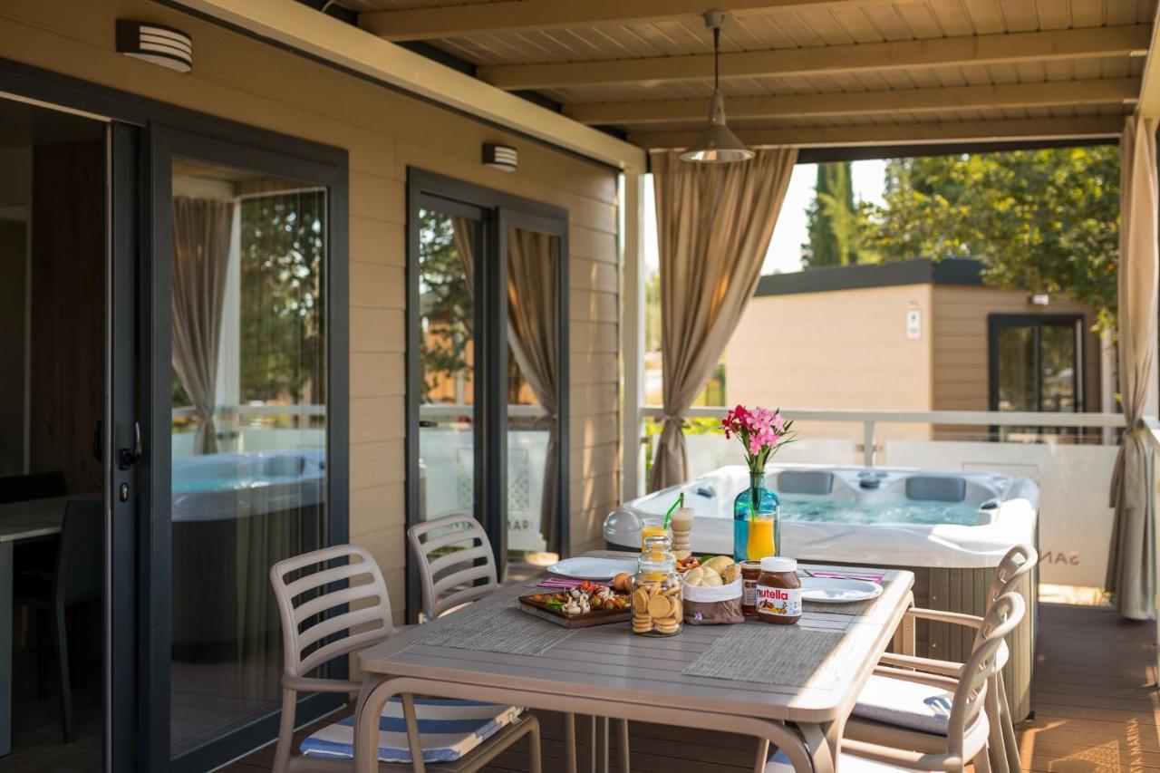 Premium Camping Homes Santa Marina, Lanterna Tar-Vabriga Extérieur photo