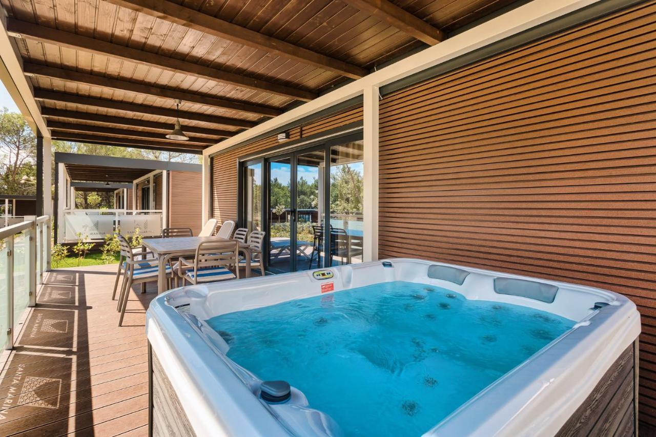 Premium Camping Homes Santa Marina, Lanterna Tar-Vabriga Extérieur photo