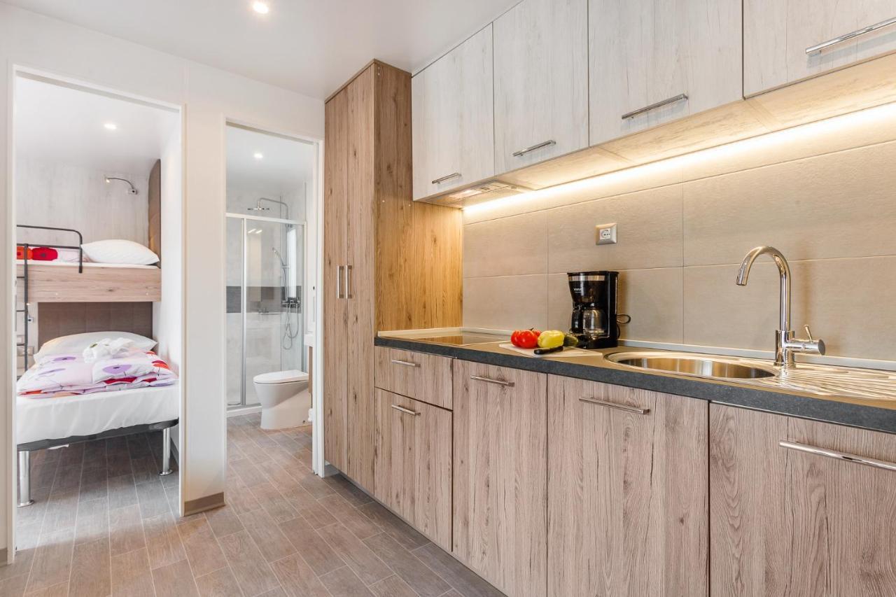 Premium Camping Homes Santa Marina, Lanterna Tar-Vabriga Extérieur photo