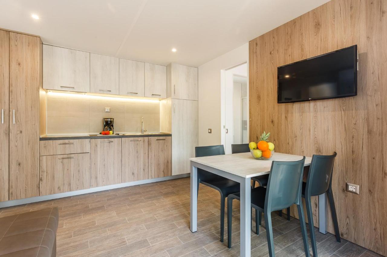 Premium Camping Homes Santa Marina, Lanterna Tar-Vabriga Extérieur photo